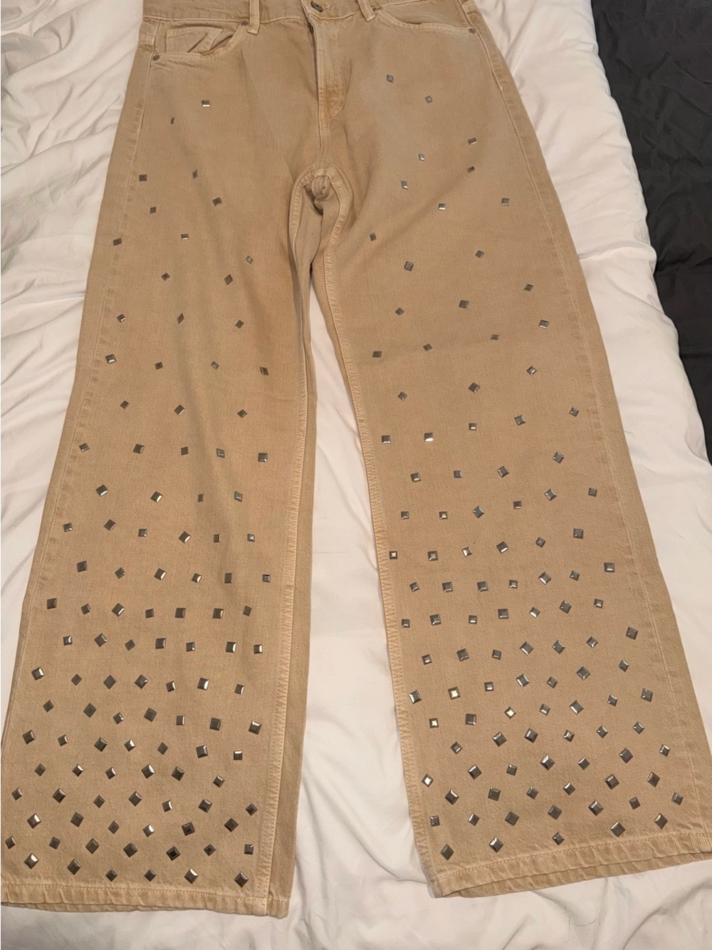 NWT Zara Mid Rise Studded Wide Leg Jeans - Picture 2 of 5